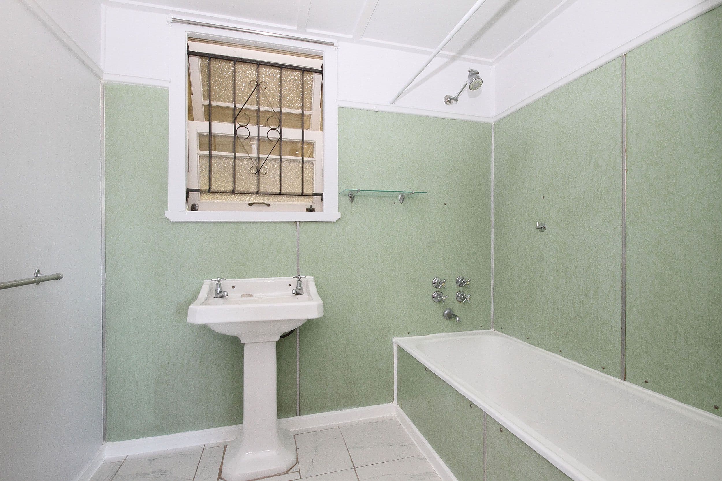 79 South Station Road, Silkstone QLD 4304, Silkstone - Thumbnail 8