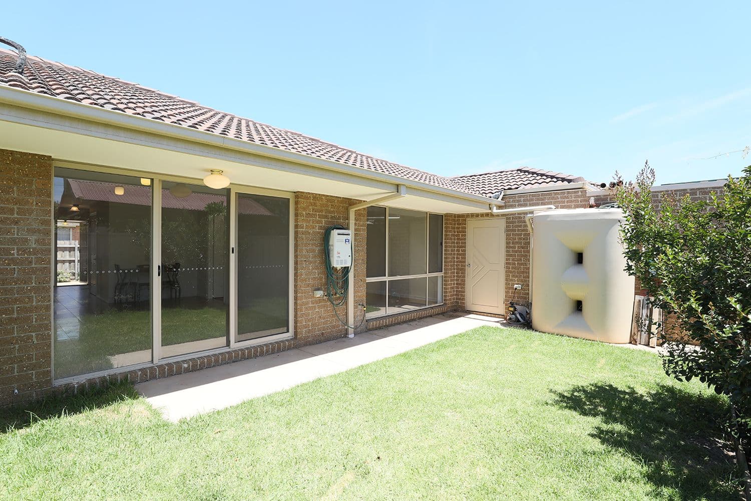 28 Lawn Road, Noble Park VIC 3174, Noble Park - Thumbnail 2