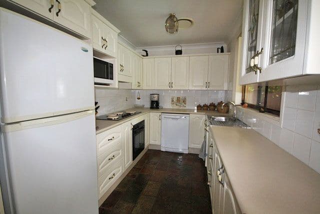 8 Bainbridge Avenue, Ingleburn NSW 2565, Ingleburn - Thumbnail 4