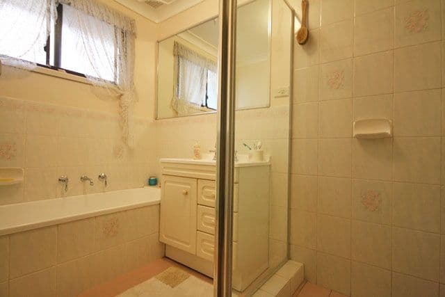 8 Bainbridge Avenue, Ingleburn NSW 2565, Ingleburn - Thumbnail 6