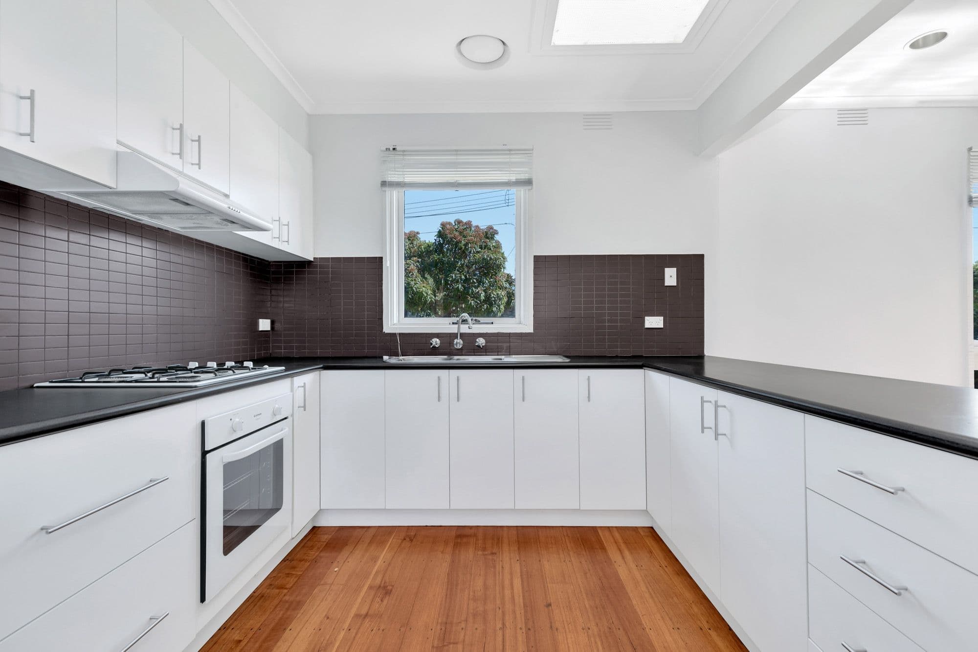 7 Dewan Avenue, Werribee VIC 3030, Werribee - Thumbnail 5