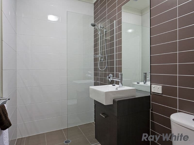 35 Maggs Street, WAVELL HEIGHTS QLD 4012, Wavell Heights - Thumbnail 8