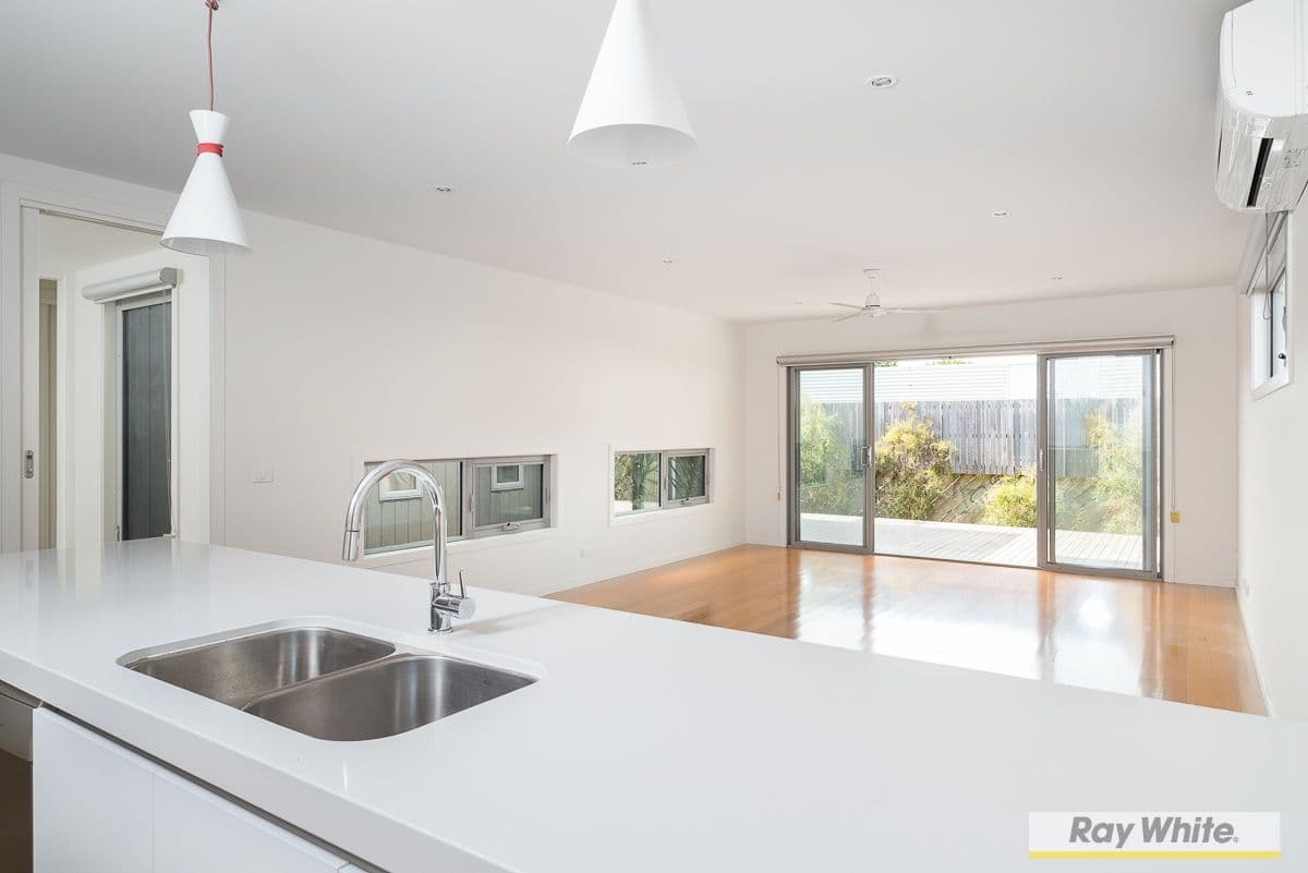 201 Thompson Avenue, Cowes VIC 3922, Cowes - Thumbnail 2