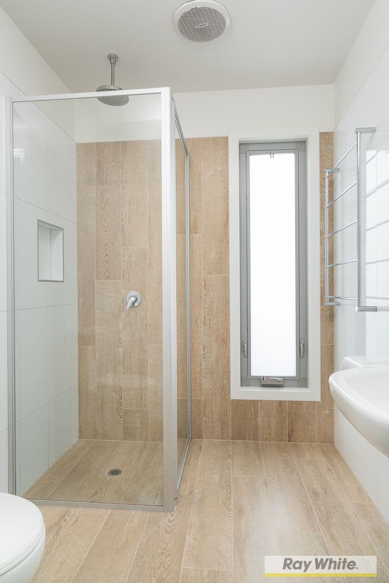 201 Thompson Avenue, Cowes VIC 3922, Cowes - Thumbnail 7