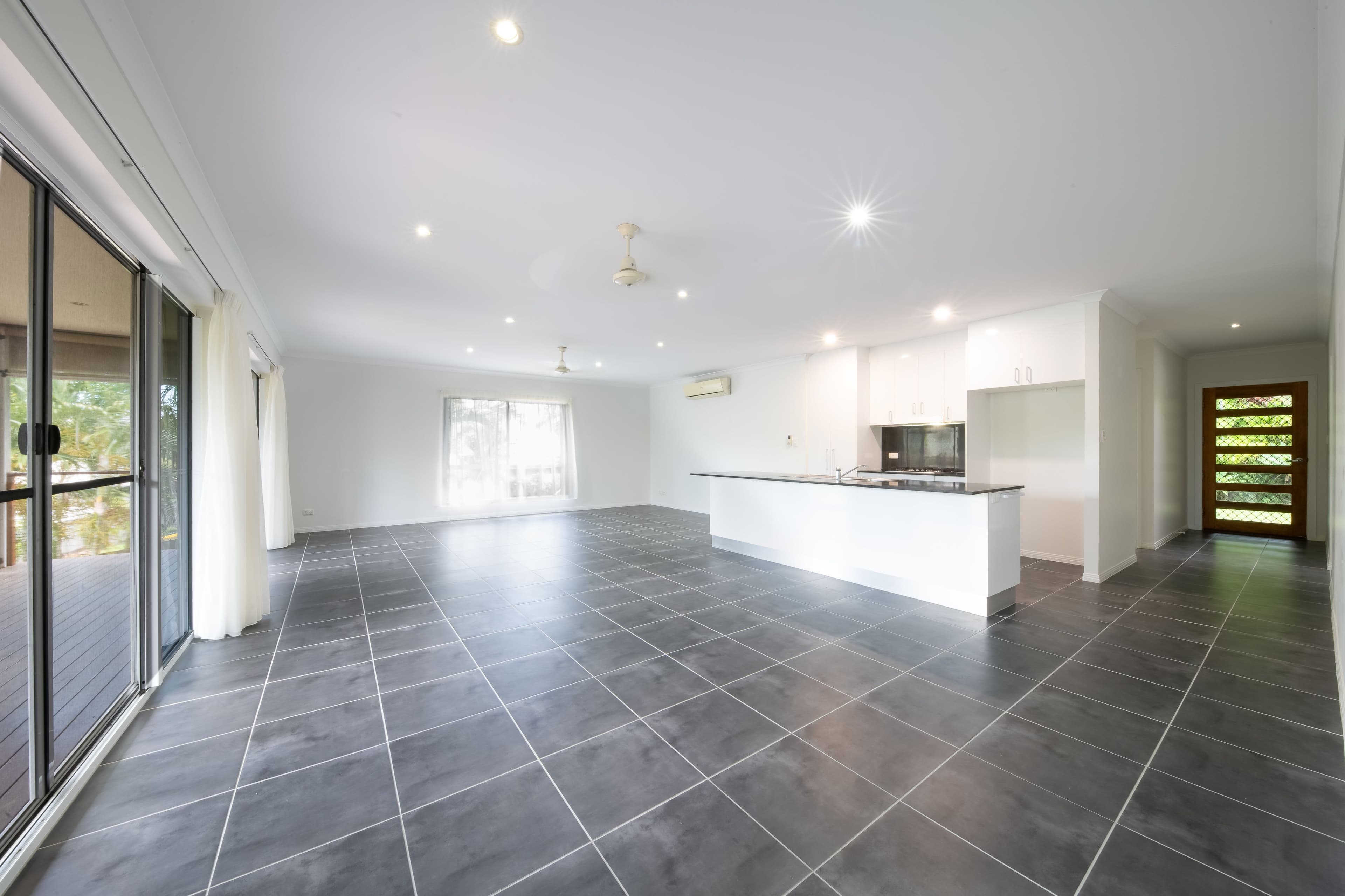 12 Tanika Road, Cannonvale QLD 4802, Cannonvale - Thumbnail 8