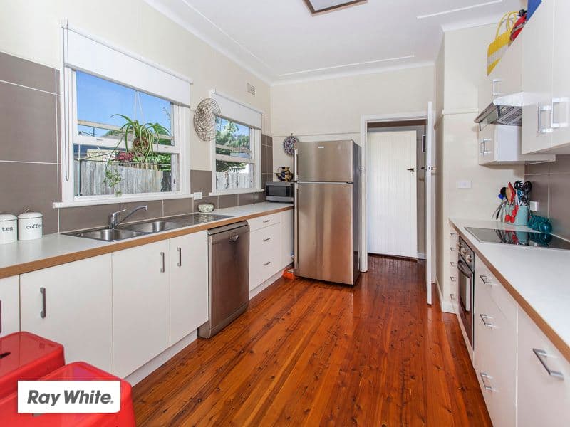 14 Henley Avenue, Kiama NSW 2533, Kiama - Thumbnail 2