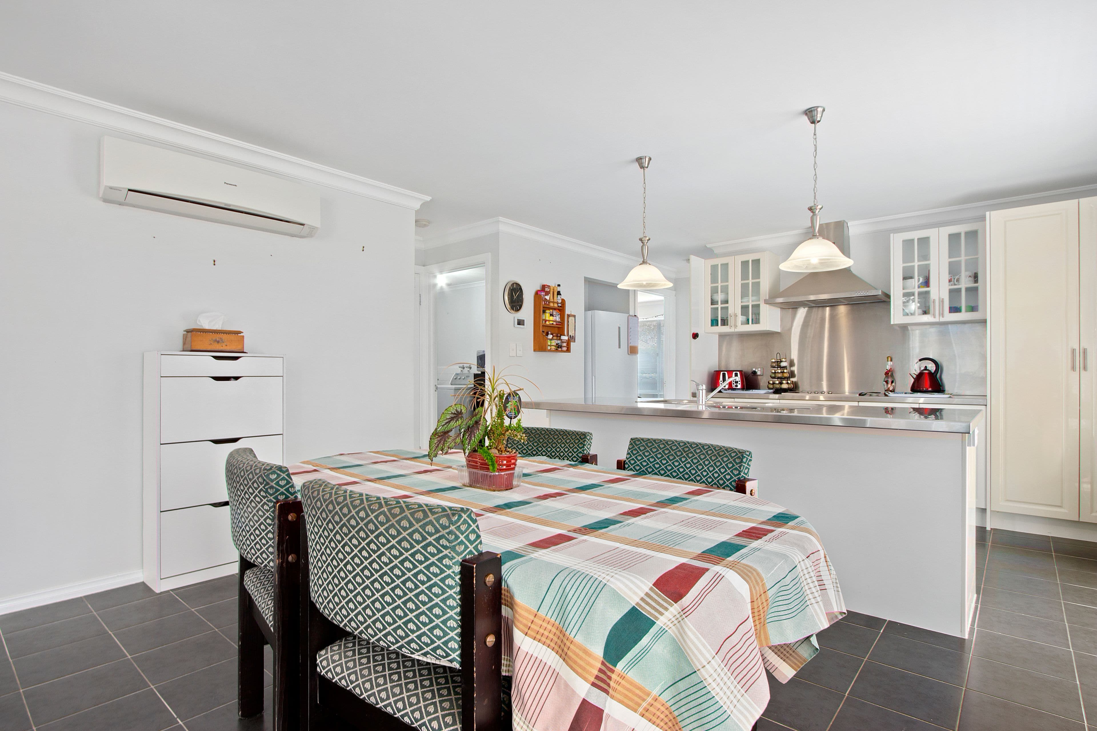 3 Dropmore Avenue, Seymour VIC 3660, Seymour - Thumbnail 3