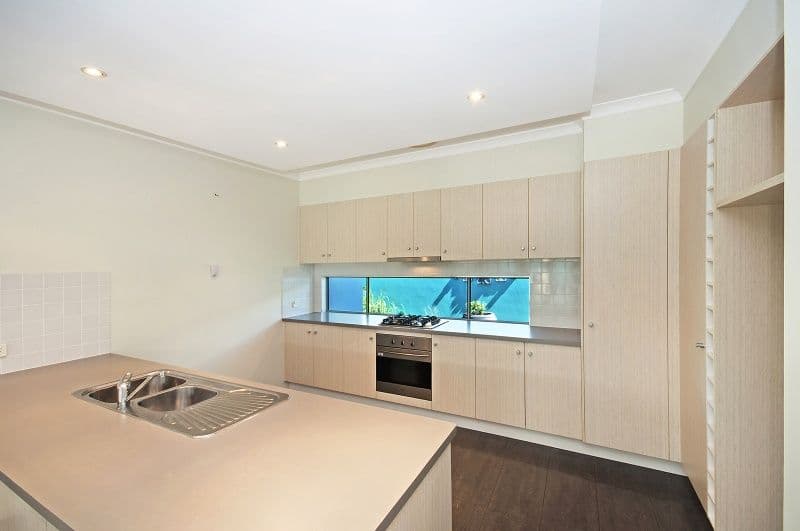 34 Dunlop Street, KELSO QLD 4815, Kelso - Thumbnail 4
