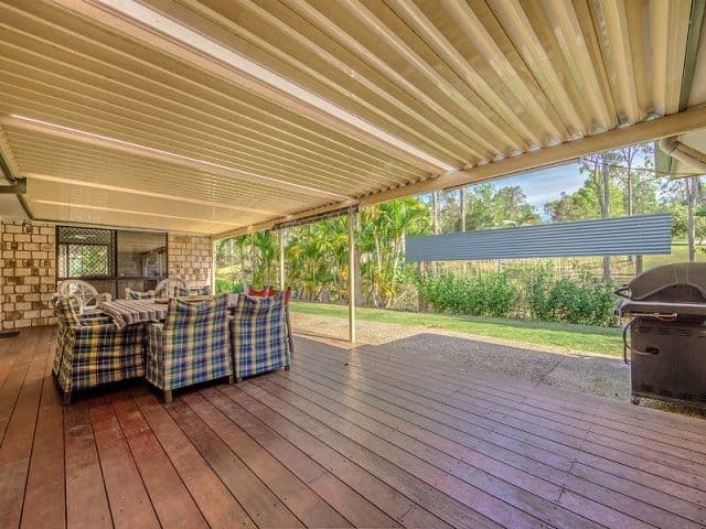 8 The Oval Drive, MOUNT NATHAN QLD 4211, Mount Nathan - Thumbnail 3