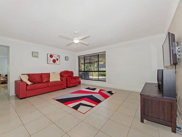 8 The Oval Drive, MOUNT NATHAN QLD 4211, Mount Nathan - Thumbnail 5
