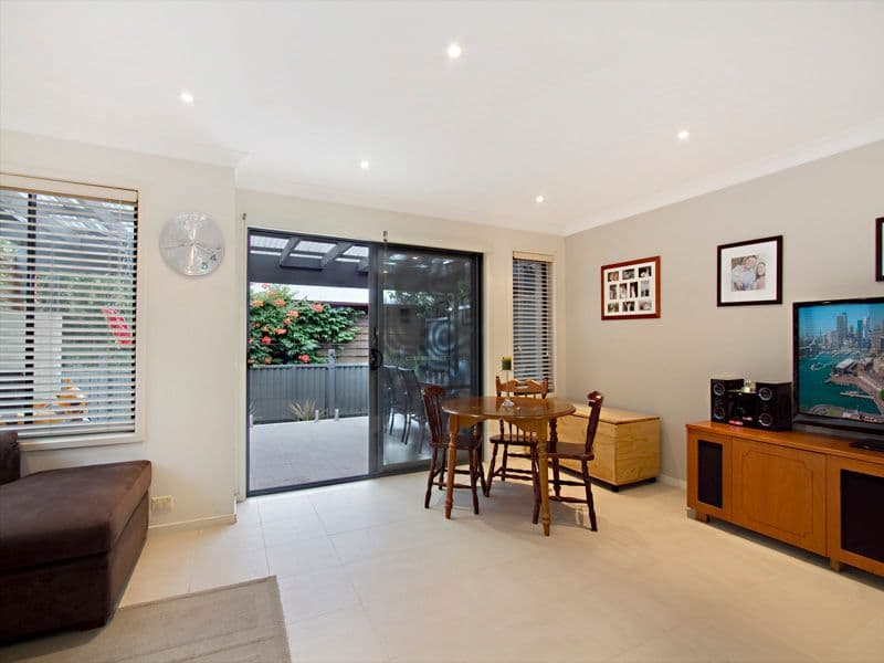 11 Acton Street, SUTHERLAND NSW 2232, Sutherland - Thumbnail 2