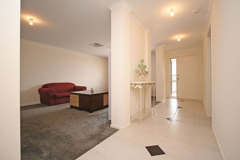 105 Karoola Road, Lindisfarne, TAS, 7015, Lindisfarne - Thumbnail 2