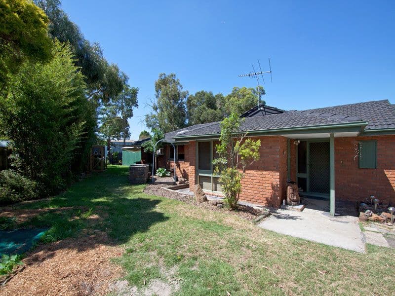 15 Shannon Court, DINGLEY VILLAGE VIC 3172, Dingley Village - Thumbnail 2