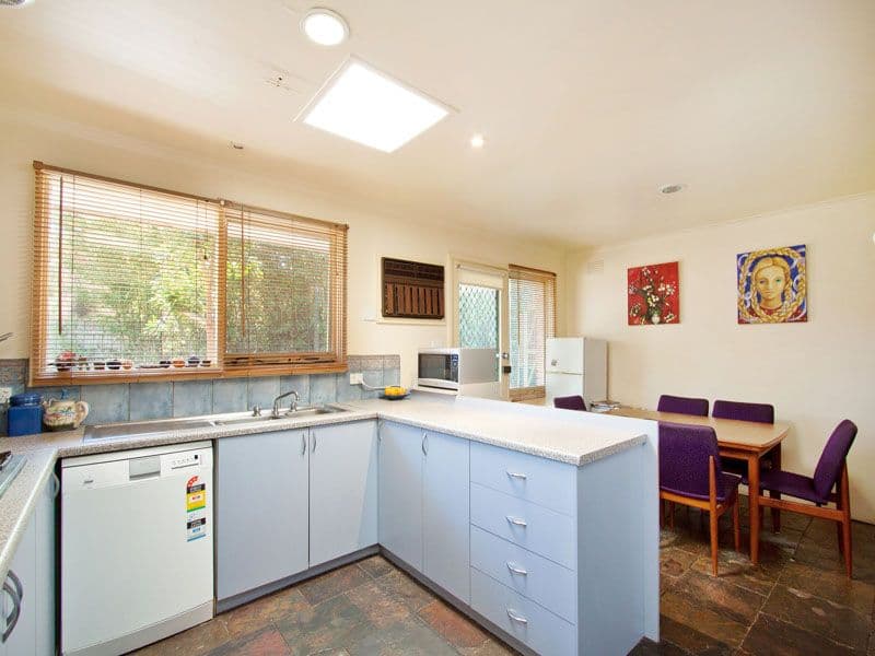 15 Shannon Court, DINGLEY VILLAGE VIC 3172, Dingley Village - Thumbnail 4