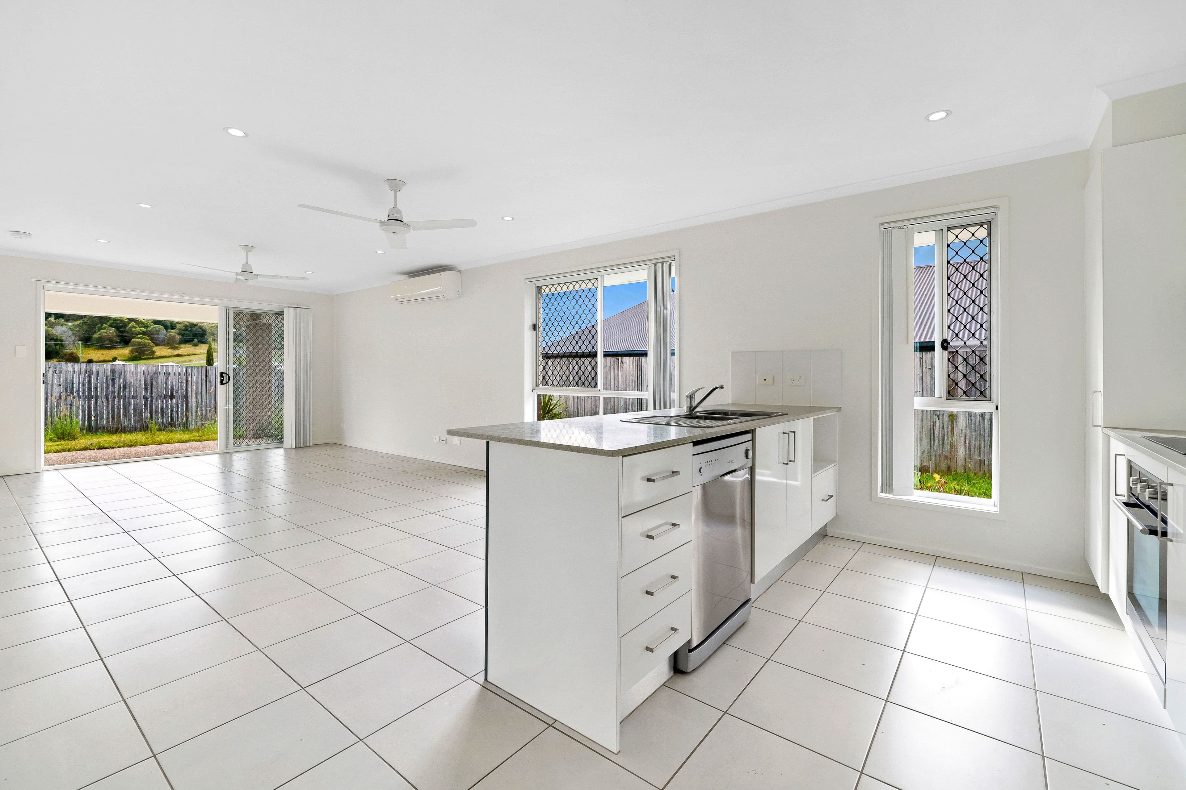 6 Waterhouse Drive, Willow Vale QLD 4209, Willow Vale - Thumbnail 3