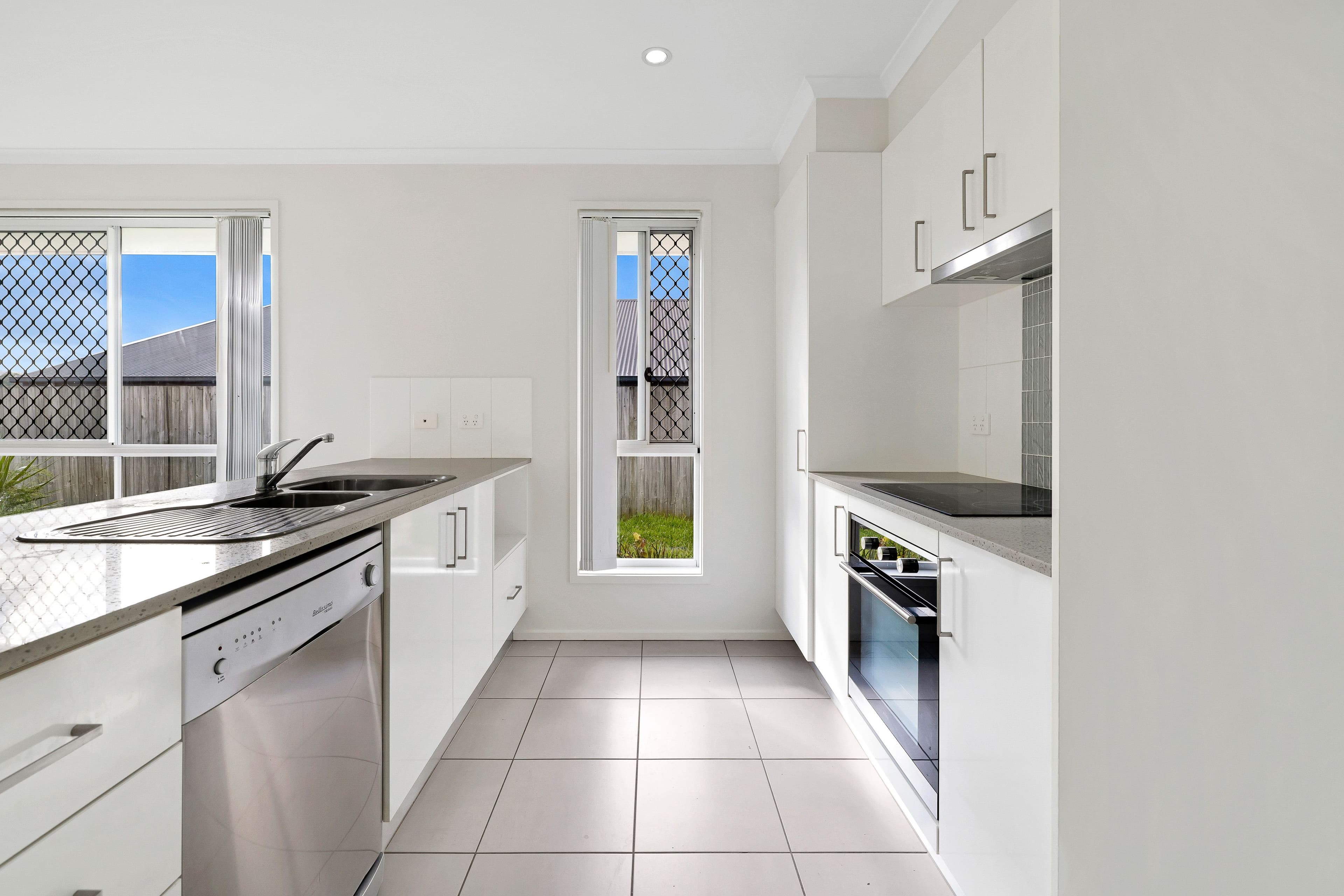 6 Waterhouse Drive, Willow Vale QLD 4209, Willow Vale - Thumbnail 4