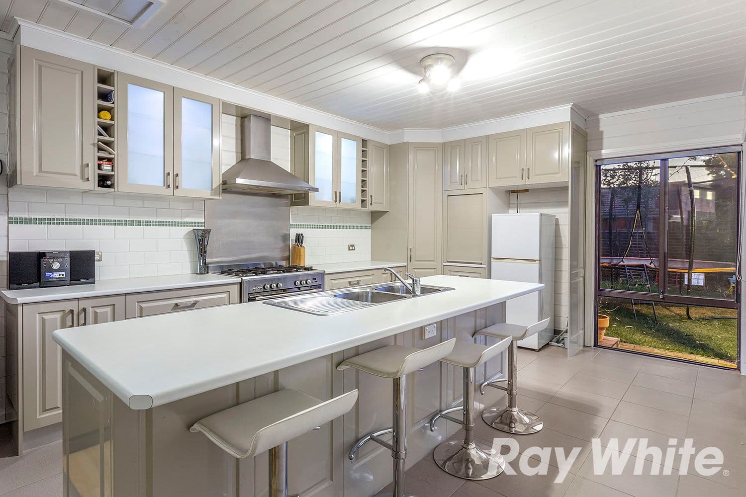 7 Levuka Street, Seaford VIC 3198, Seaford - Thumbnail 4
