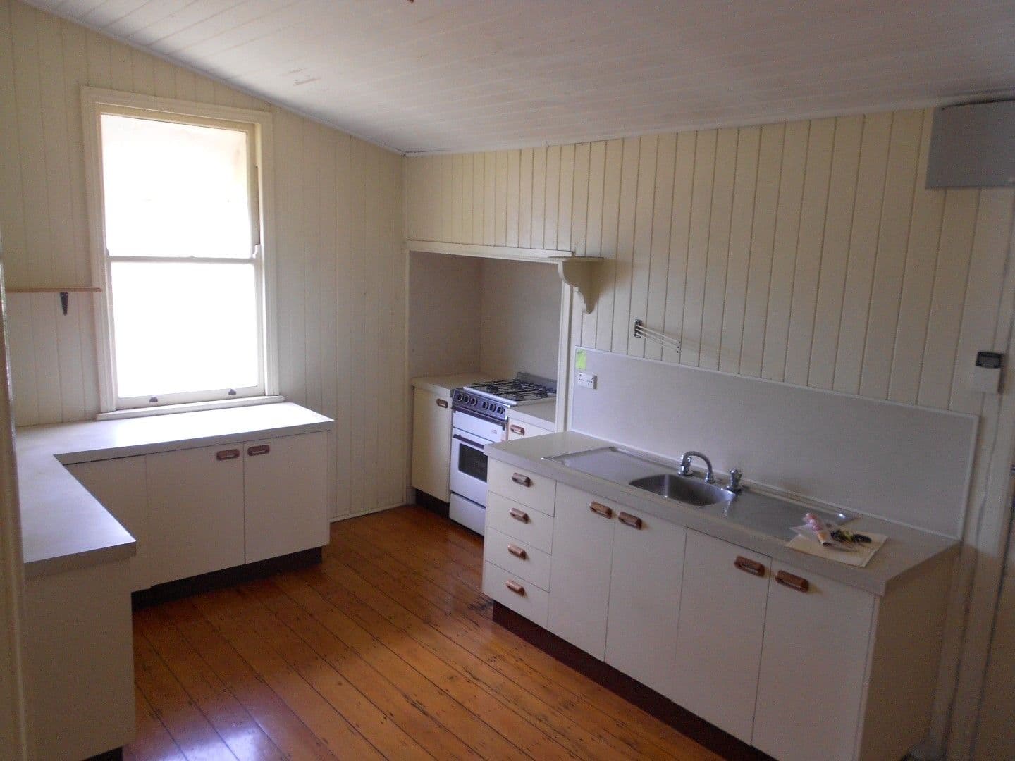96 Princess Street, BUNDABERG EAST QLD 4670, Bundaberg East - Thumbnail 2