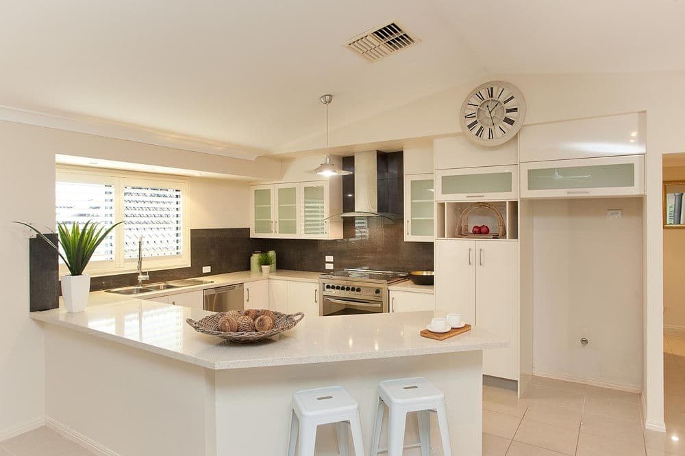 16 Lachine Place, Mansfield QLD 4122, Mansfield - Thumbnail 3
