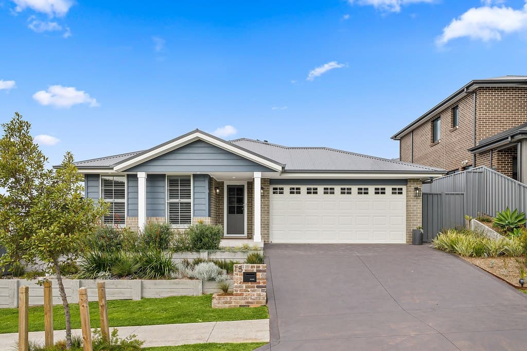 15 Sapphire Road, Kembla Grange - Image 1