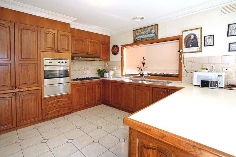 322  Gallaghers Road, GLEN WAVERLEY VIC 3150, Glen Waverley - Thumbnail 3
