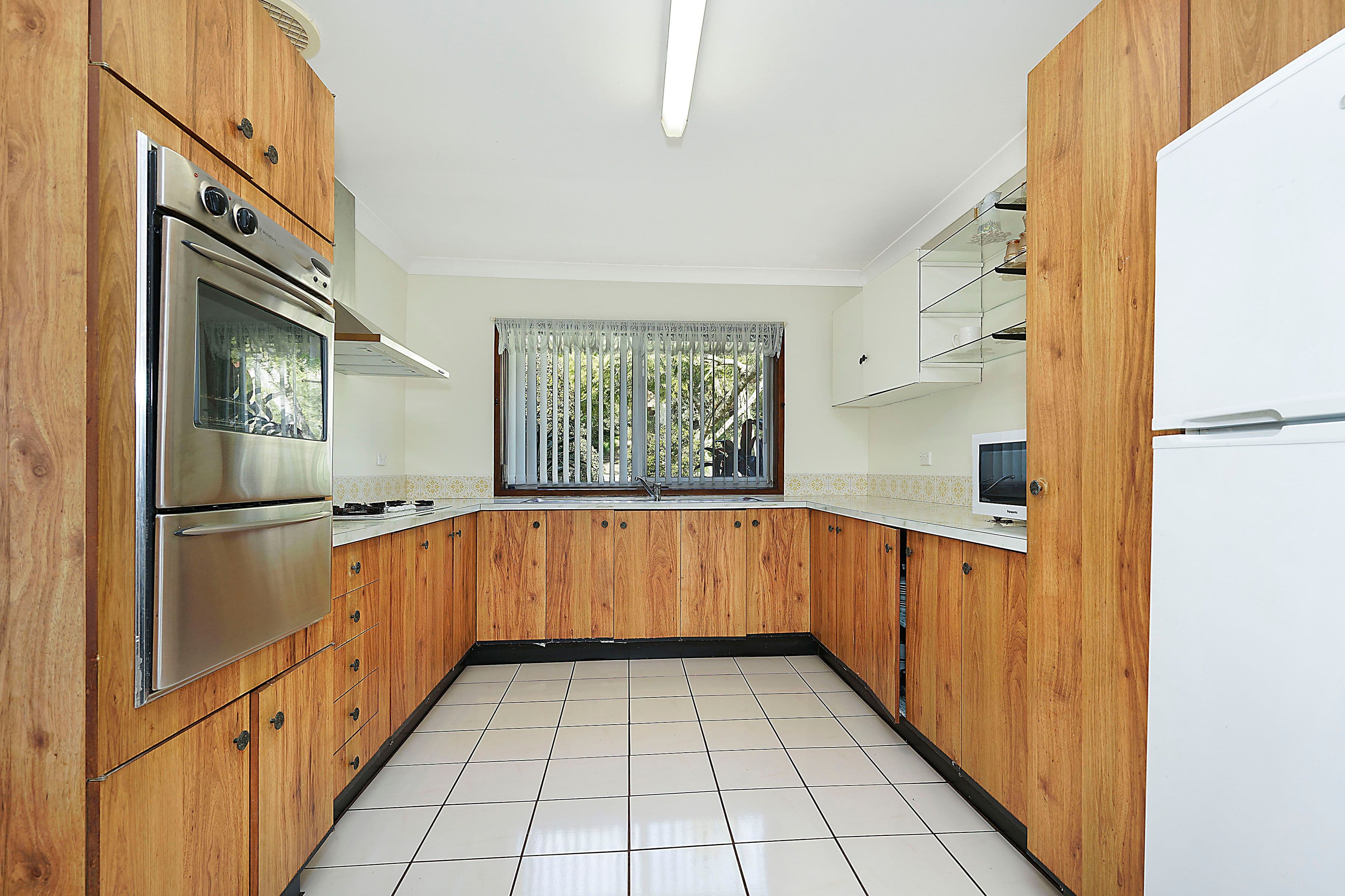 31 Lake Road, Balcolyn - Thumbnail 4