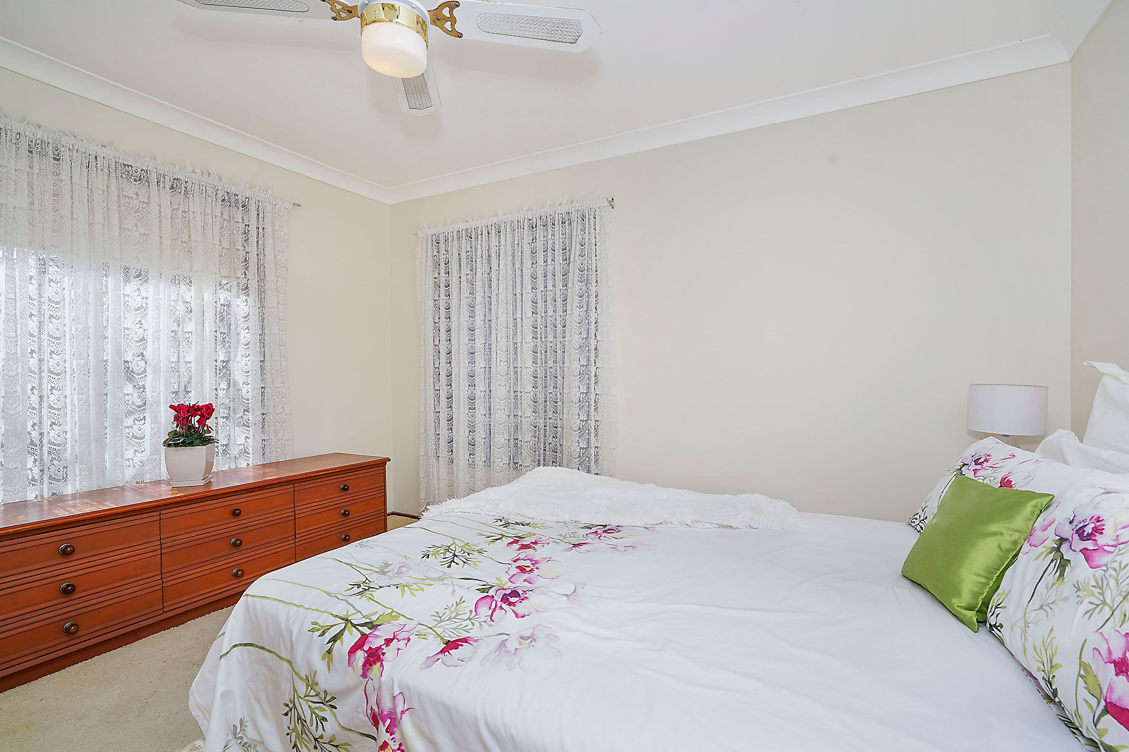 31 Lake Road, Balcolyn - Thumbnail 6