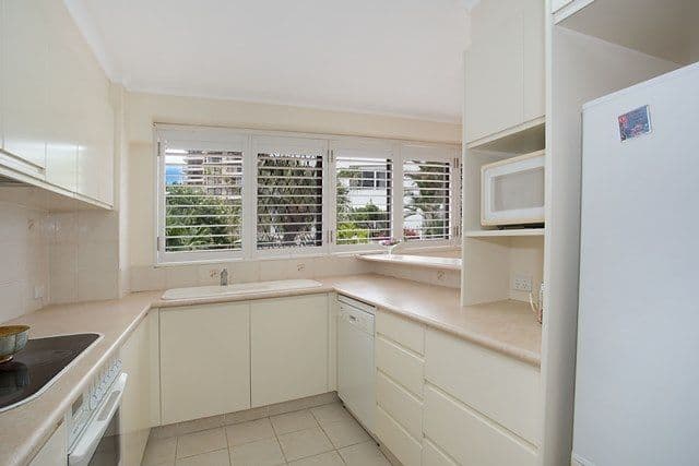 3 'South Pacific Plaza' 157 Old Burleigh Road, BROADBEACH QLD 4218, Broadbeach - Thumbnail 4