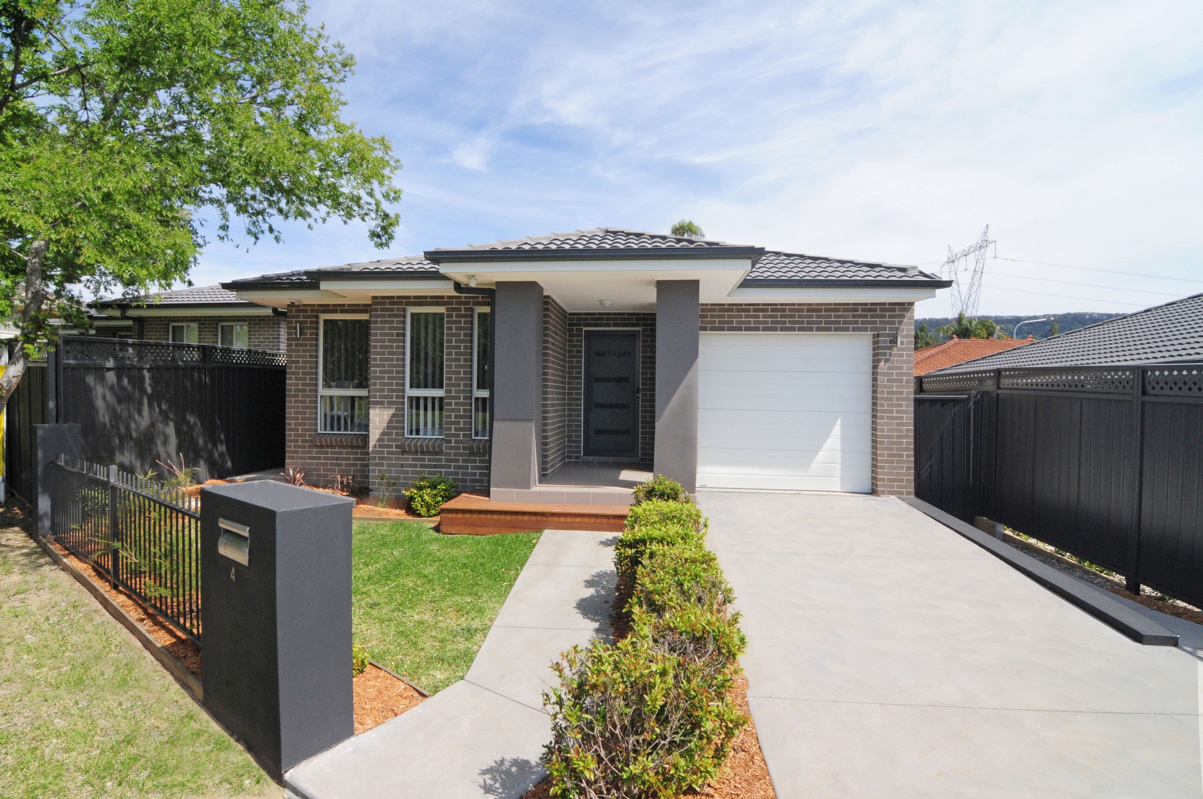 4 Highcroft Boulevard, Horsley - Image 1