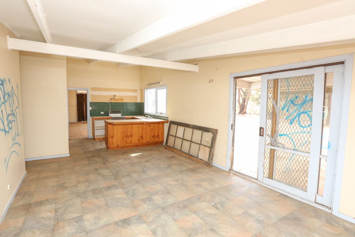 16 Eleventh Street, MILDURA VIC 3500, Mildura - Thumbnail 2