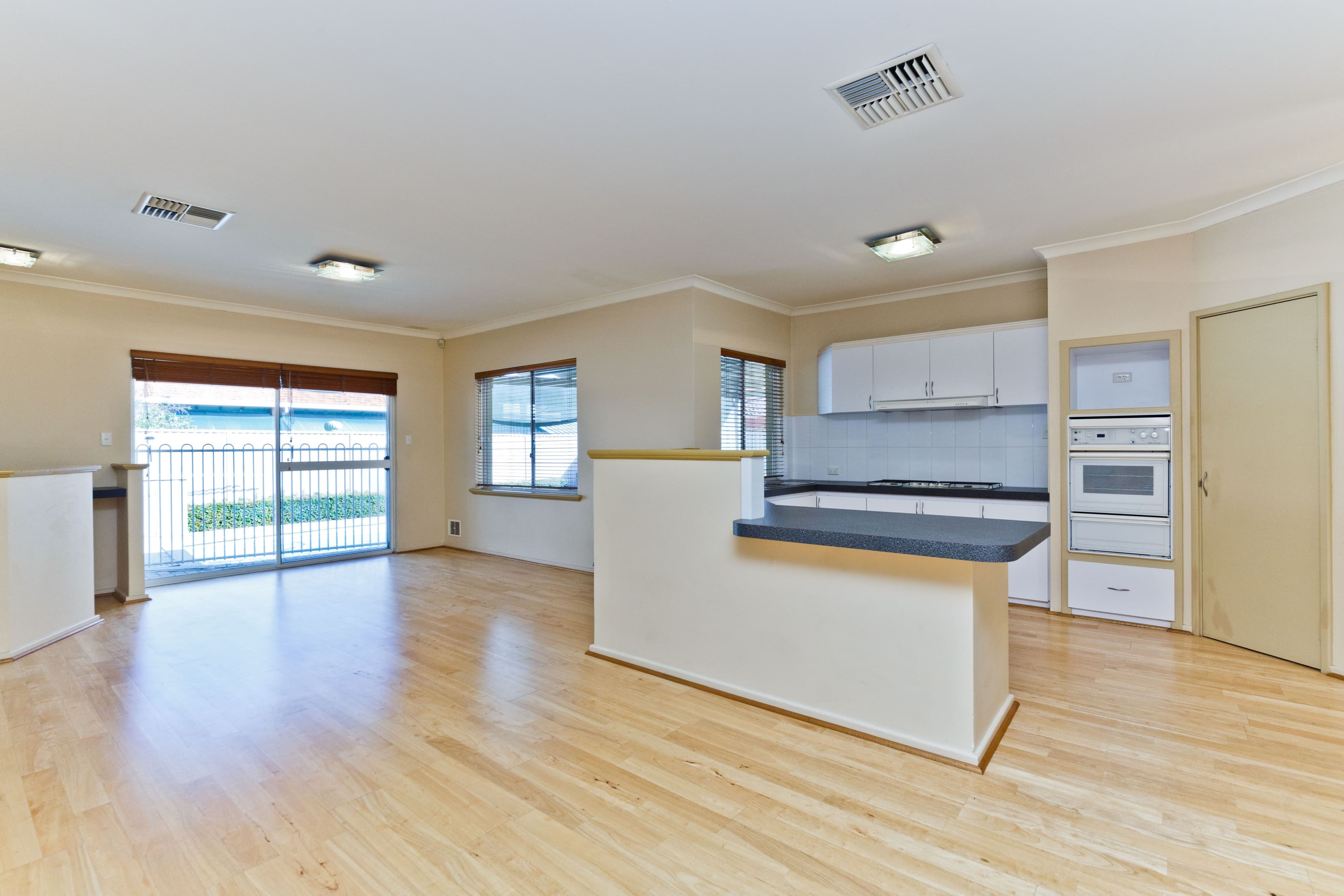 7 Morgan Place, Bibra Lake WA 6163, Bibra Lake - Image 1