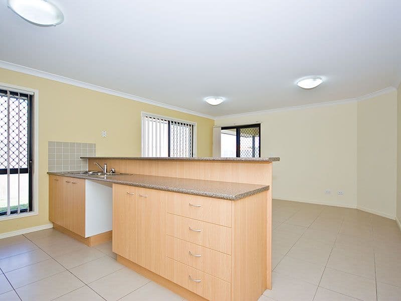205 Rudyard Street, FOREST LAKE QLD 4078, Forest Lake - Thumbnail 2