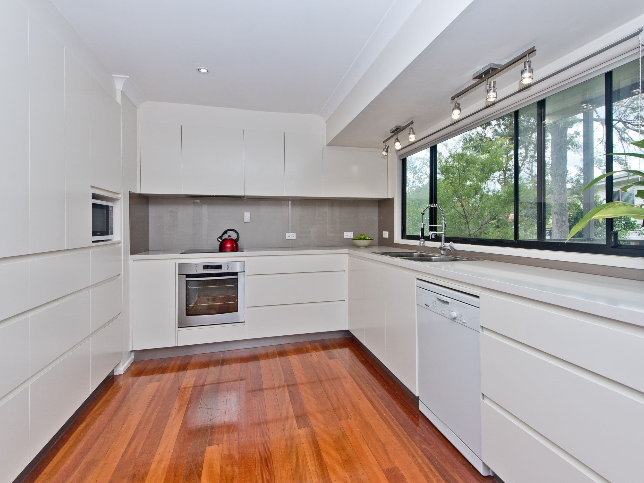 6 Pylara Crescent, Ferny Hills QLD 4055, Ferny Hills - Thumbnail 4