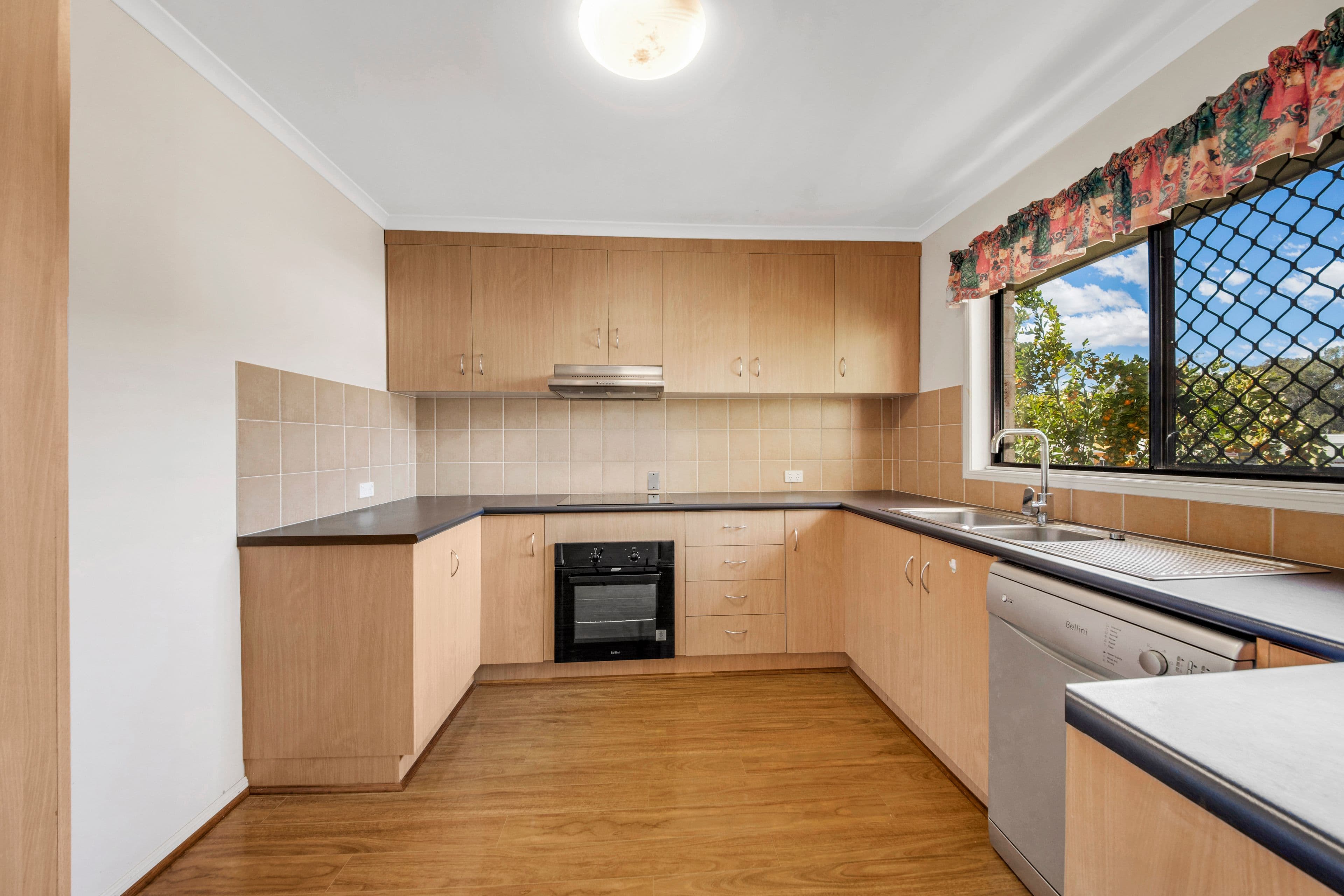 106 Sun Valley Road, Kin Kora QLD 4680, Kin Kora - Thumbnail 4