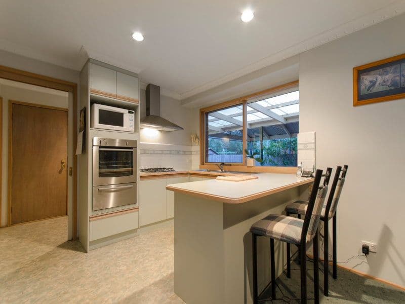 32 Hunt Drive, SEAFORD VIC 3198, Seaford - Thumbnail 2