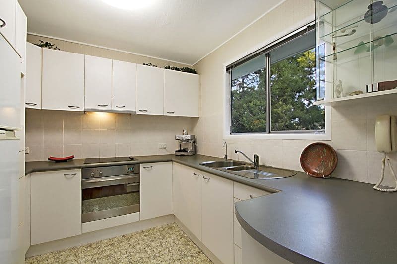 8 Darreba Street, KENMORE QLD 4069, Kenmore - Thumbnail 6