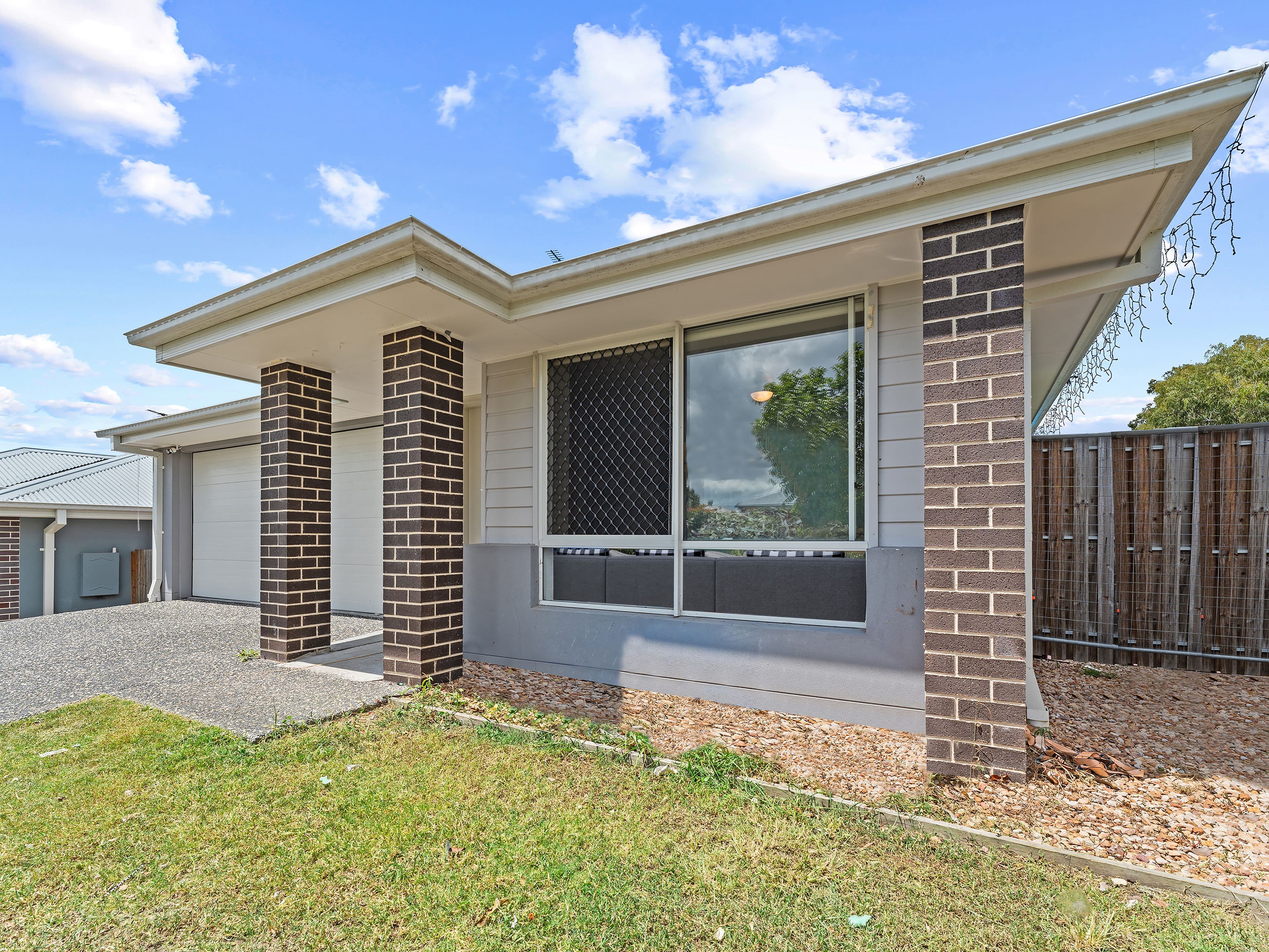1 Sapphire Street, Park Ridge QLD 4125, Park Ridge - Thumbnail 2