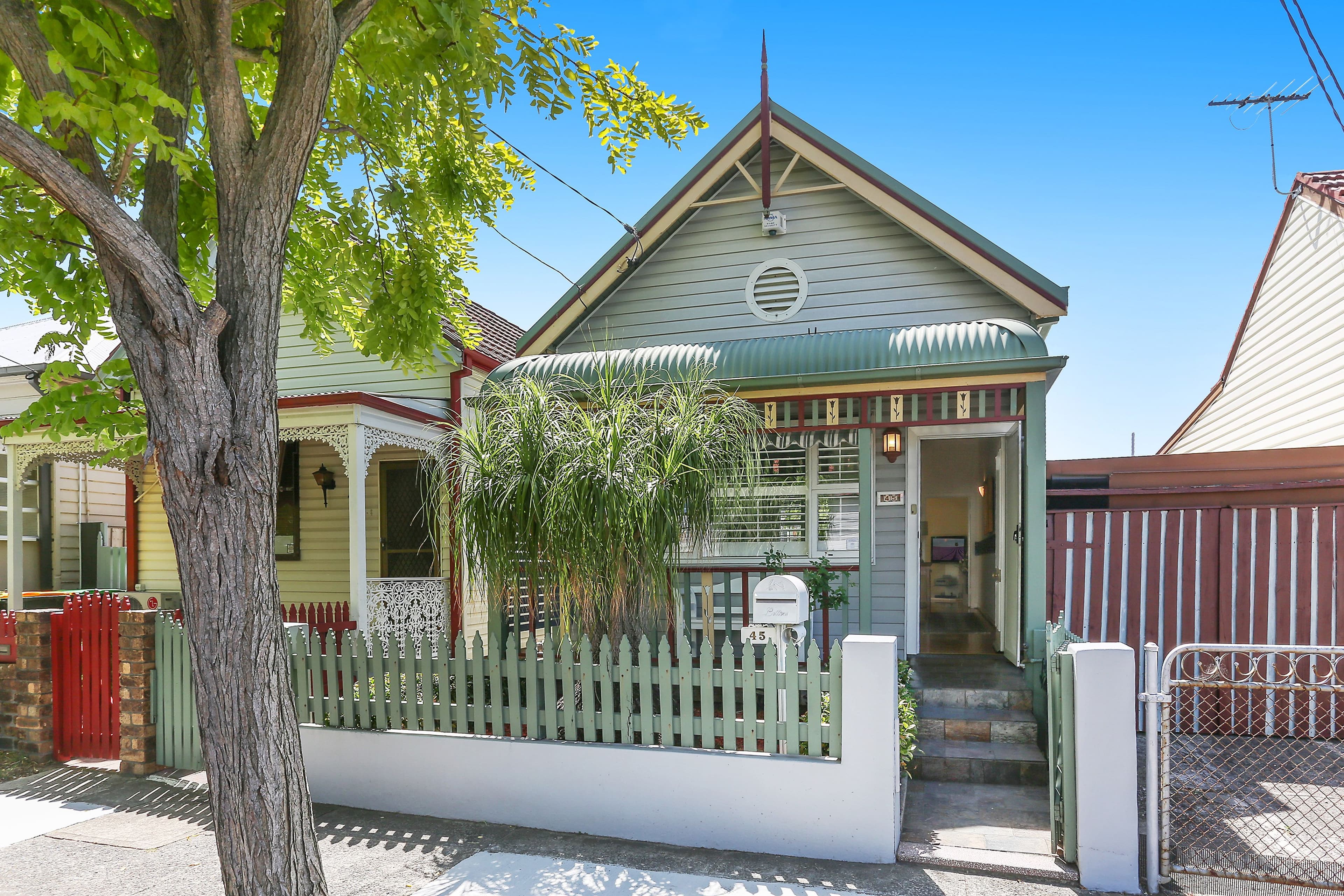 45 Middlemiss Street, Mascot - Image 1