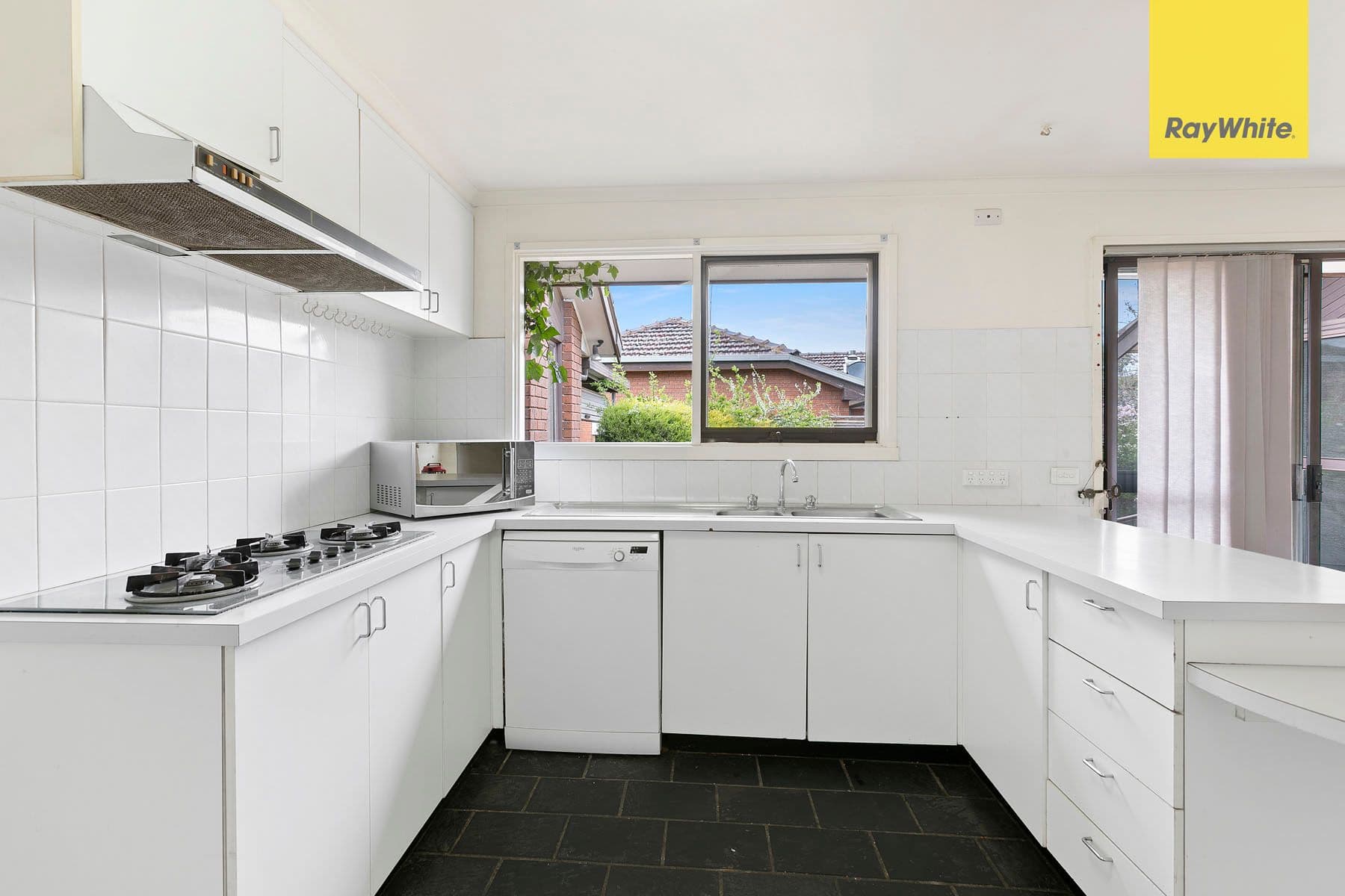 71 Tarella Drive, Keilor Downs VIC 3038, Keilor Downs - Thumbnail 3