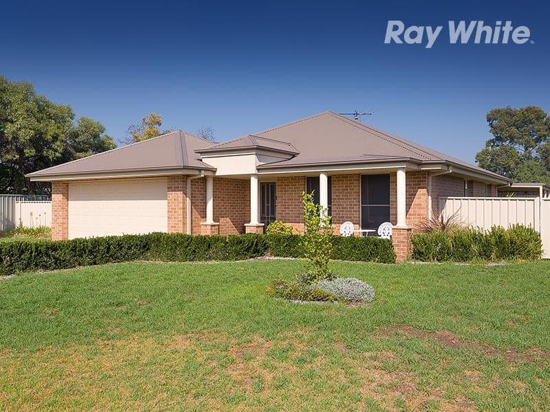 77 Read Street, HOWLONG NSW 2643, Howlong - Image 1
