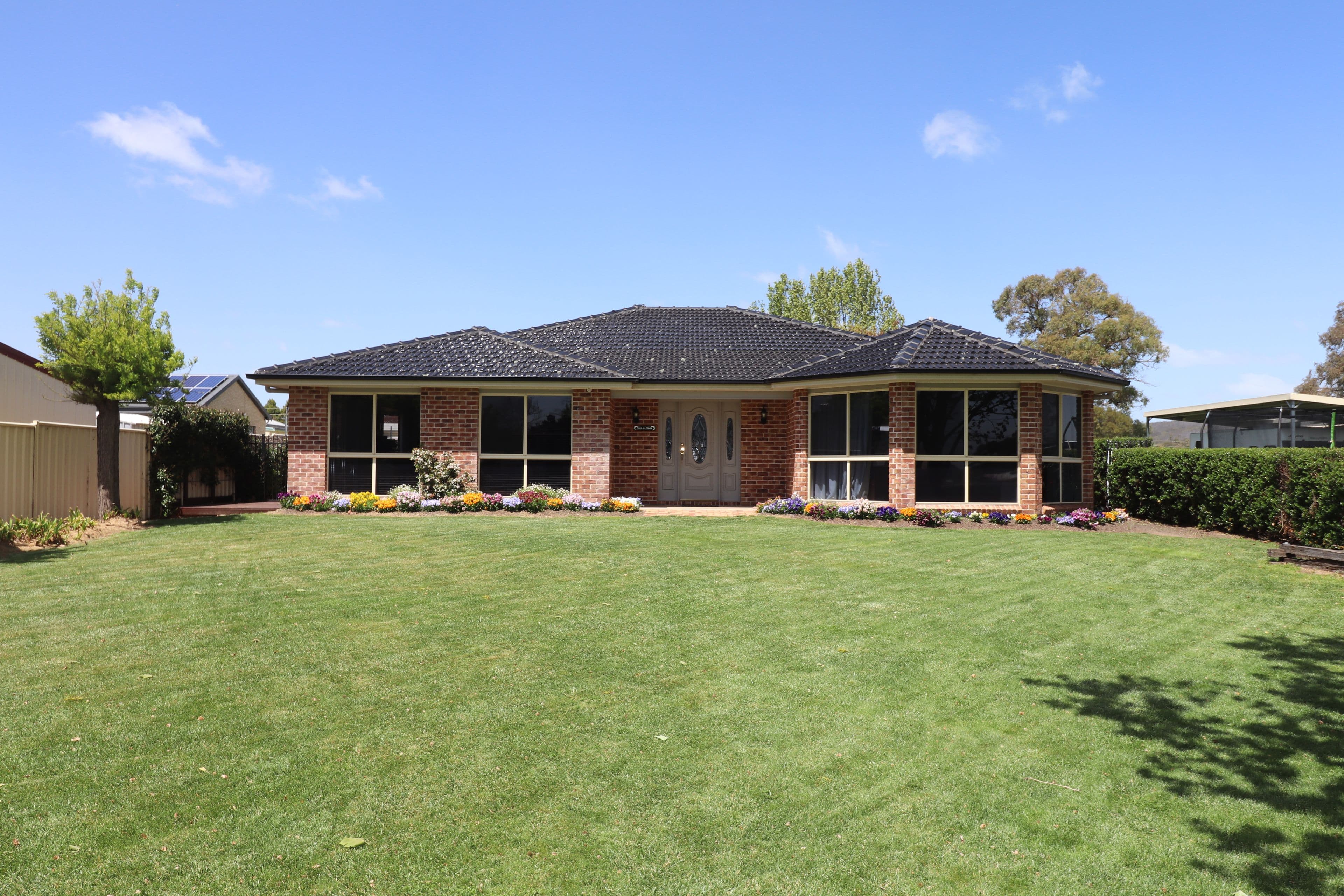 13 Wentworth Street, Glen Innes NSW 2370, Glen Innes - Image 1