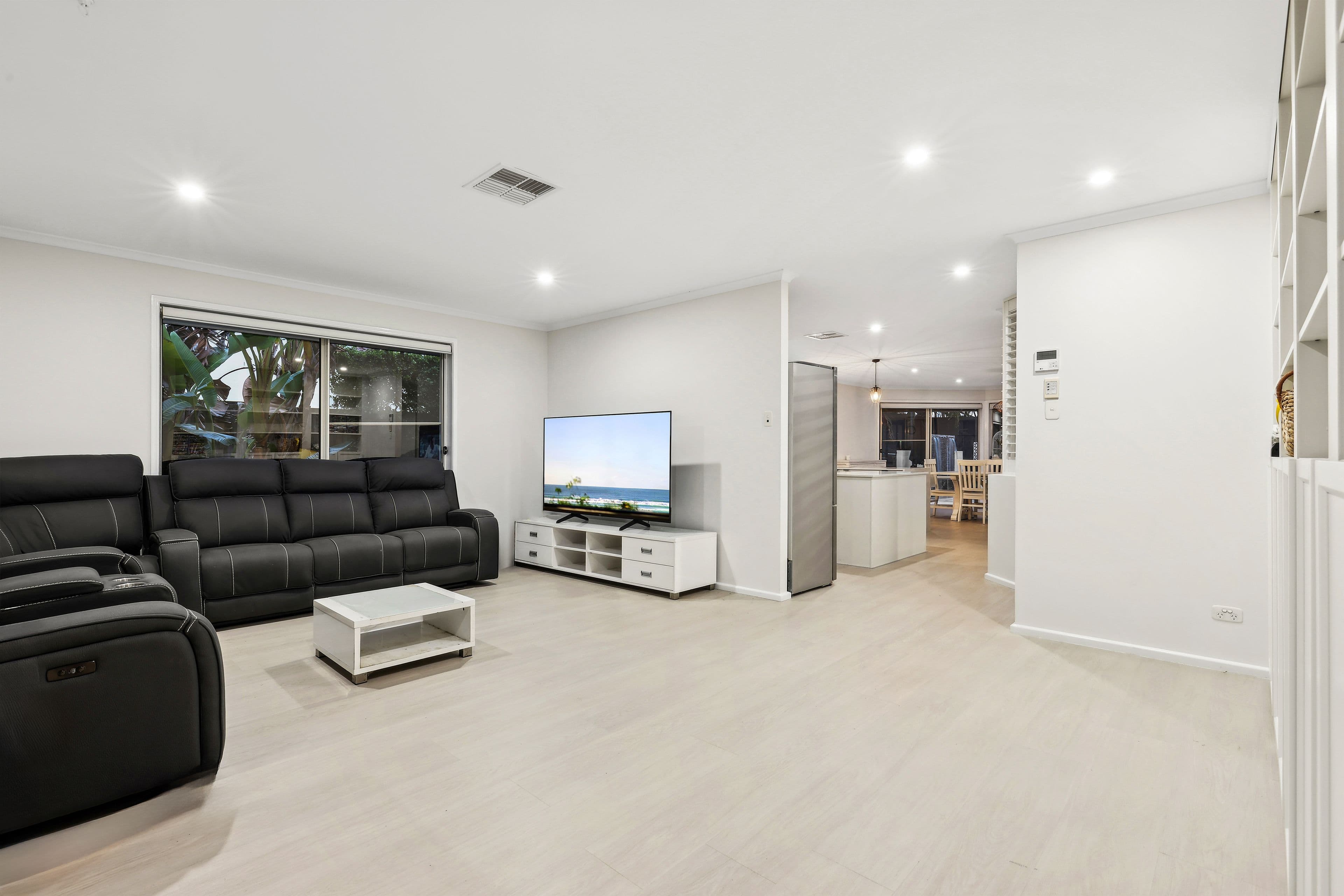 17 Pincally Crescent, Ormeau QLD 4208, Ormeau - Thumbnail 2