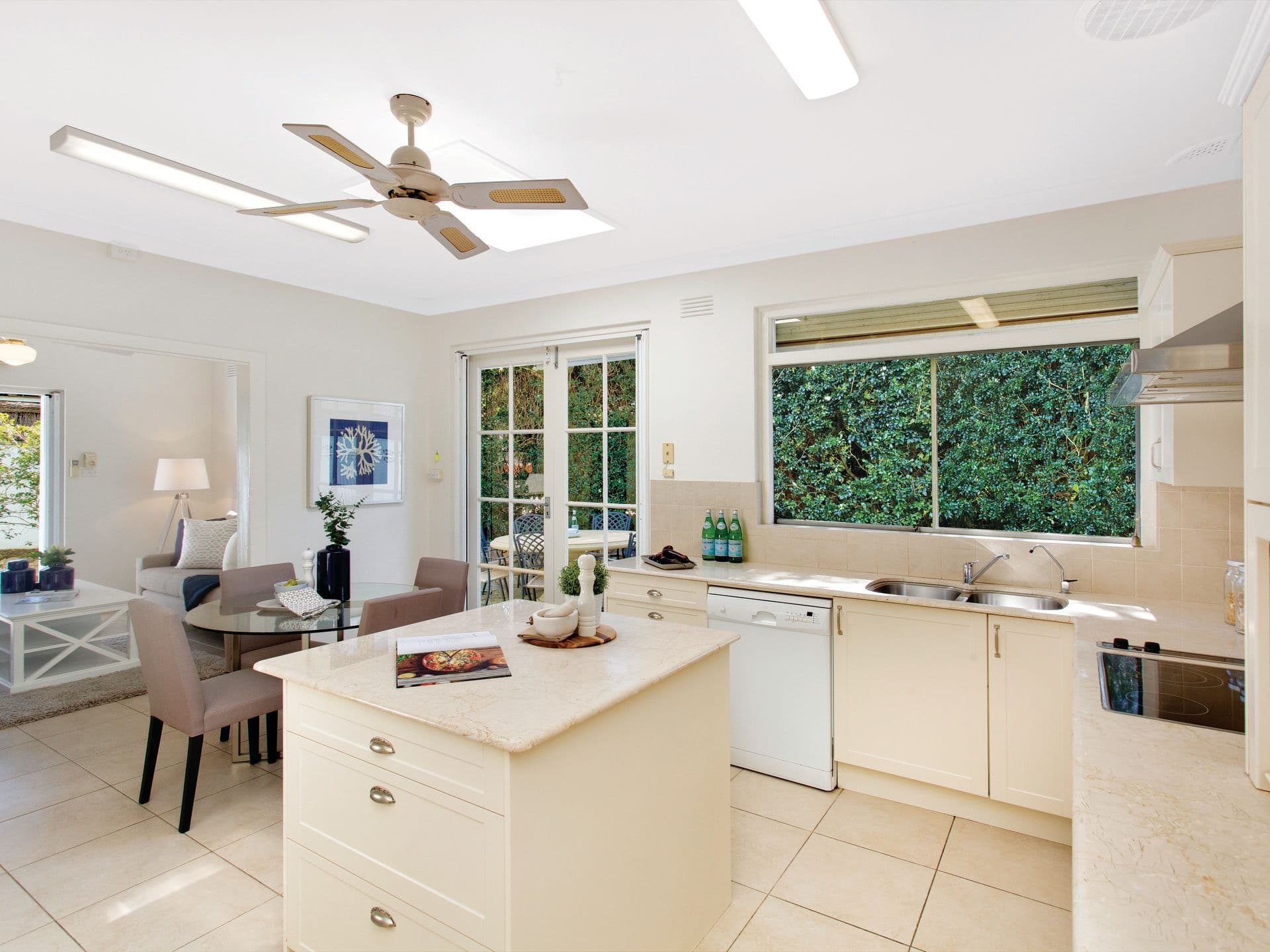4 Clare Place, Killarney Heights - Thumbnail 2