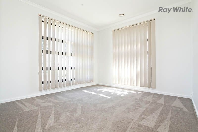 13 Felicity Drive, TARNEIT VIC 3029, Tarneit - Thumbnail 2