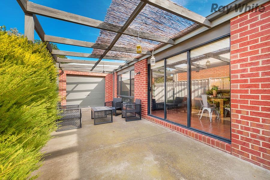 17 Blakeville Drive, Caroline Springs VIC 3023, Caroline Springs - Thumbnail 8