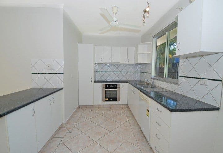19 Eaton Place, KARAMA NT 0812, Karama - Thumbnail 2
