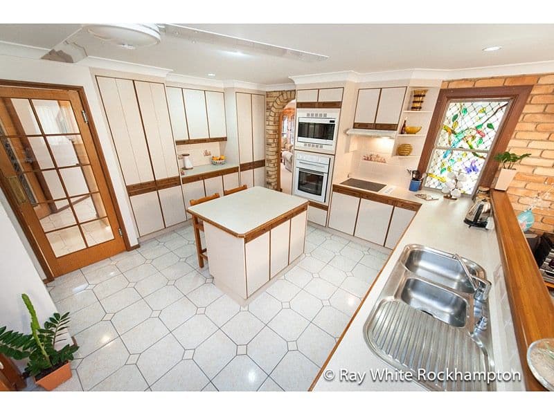 26 Agnew Avenue, NORMAN GARDENS QLD 4701, Norman Gardens - Thumbnail 3