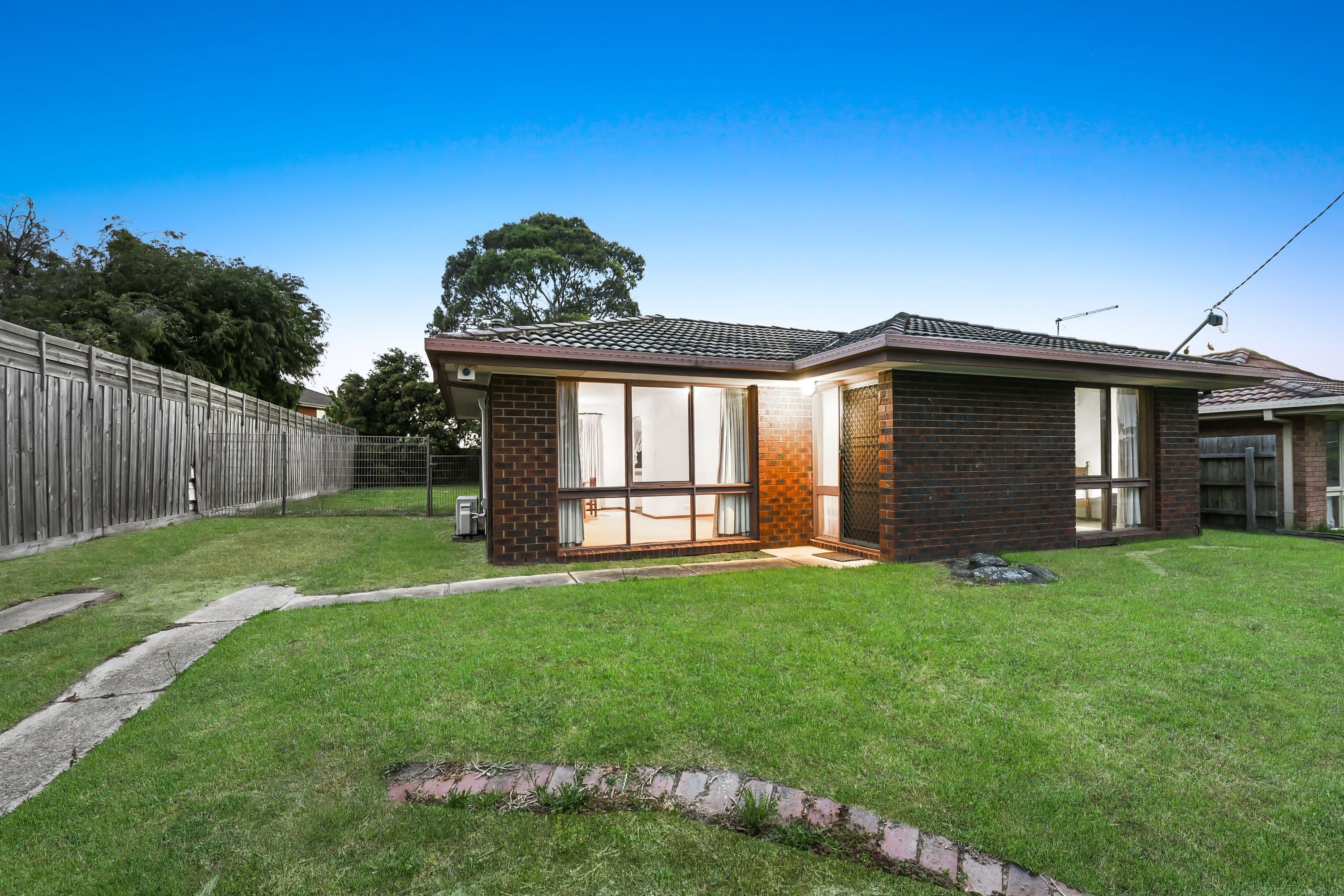 31 Leopold Crescent, Hampton Park VIC 3976, Hampton Park - Thumbnail 2