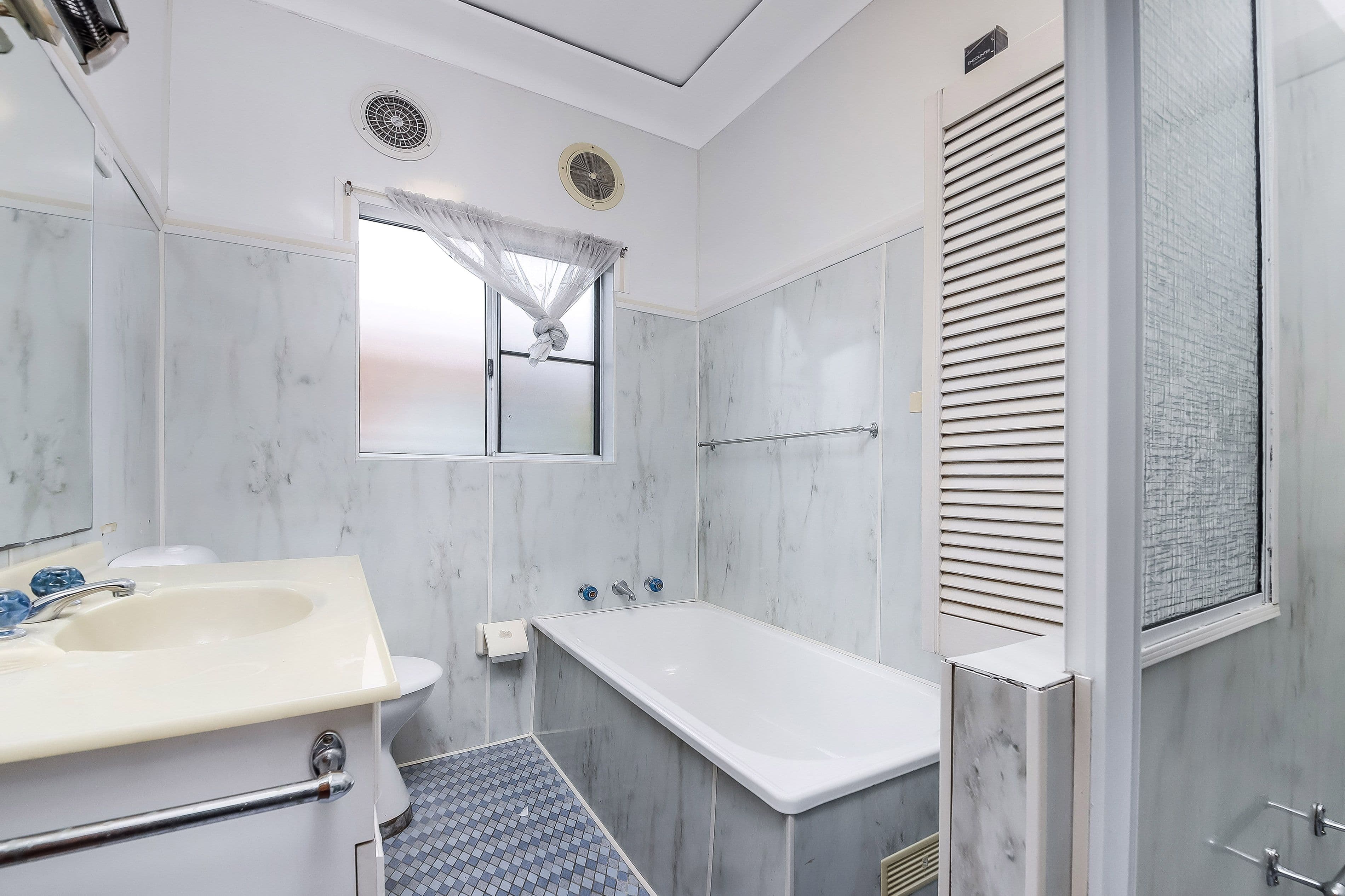 59 Gascoigne Road, Birrong - Thumbnail 7