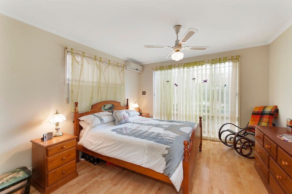 16 Solander Avenue, WEST HOXTON NSW 2171, West Hoxton - Thumbnail 2